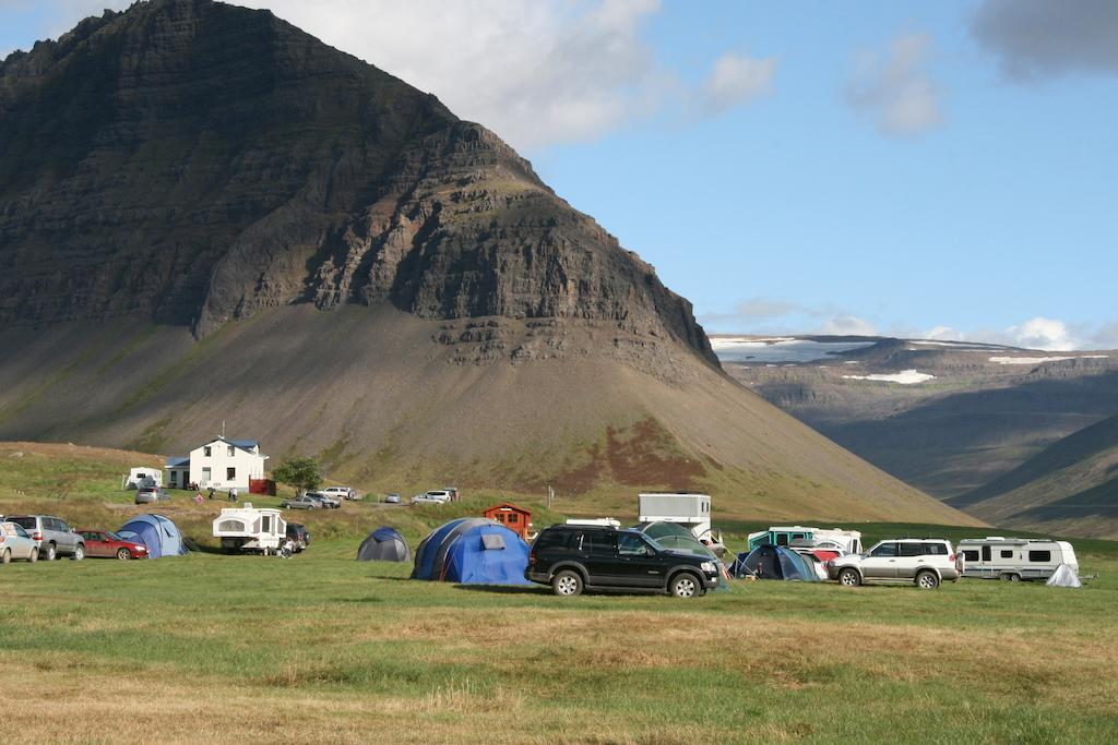 Korpudalur Hi Hostel Flateyri Екстер'єр фото
