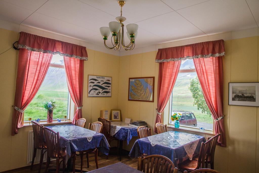 Korpudalur Hi Hostel Flateyri Екстер'єр фото